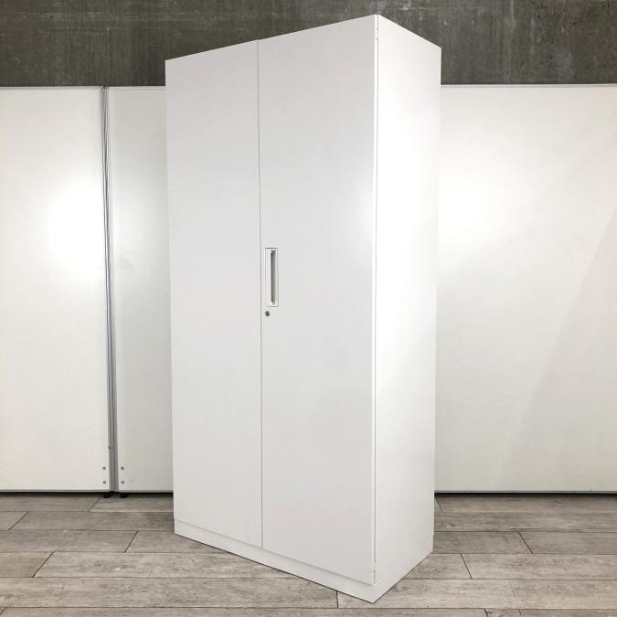 【給湯スペースにオススメ！】■コクヨ製　キッチンキャビネット　コンセント付　【ビジネスキッチン】【在庫入替セール品！（本在庫限定価格）】
                        エディア
                                    中古
            