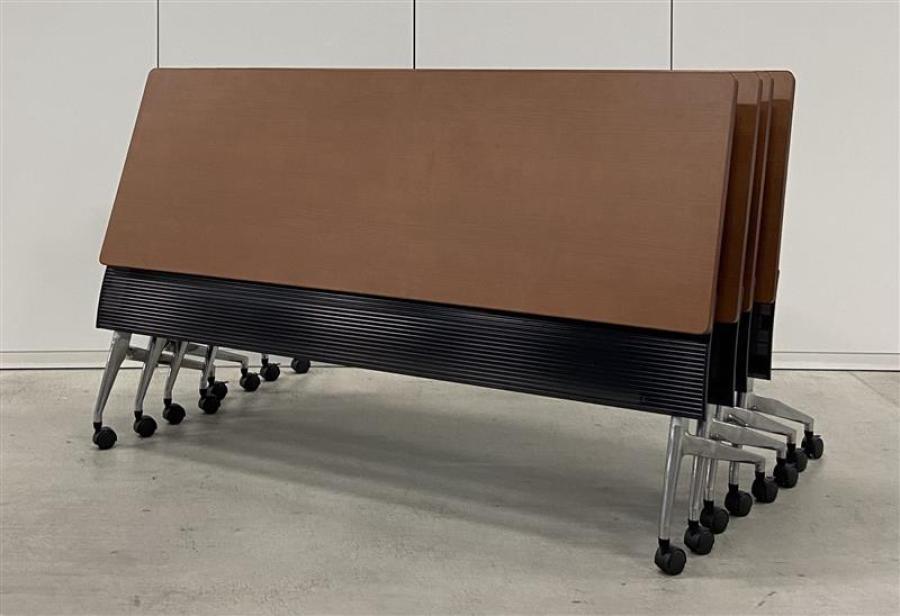 【シックなカラーリング！】使わない時には畳めて収納可能！　内田洋行/LEGARE　キャスター付　W1800　D600　中古　収納　会議　セミナー　ブラウン　木目
                        レガーレ
                                    中古
            