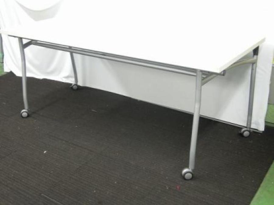 イトーキ製のサイドスタックテーブル(折り畳みテーブル)が入荷しました！
                        ラーリブレ
                                    中古
            