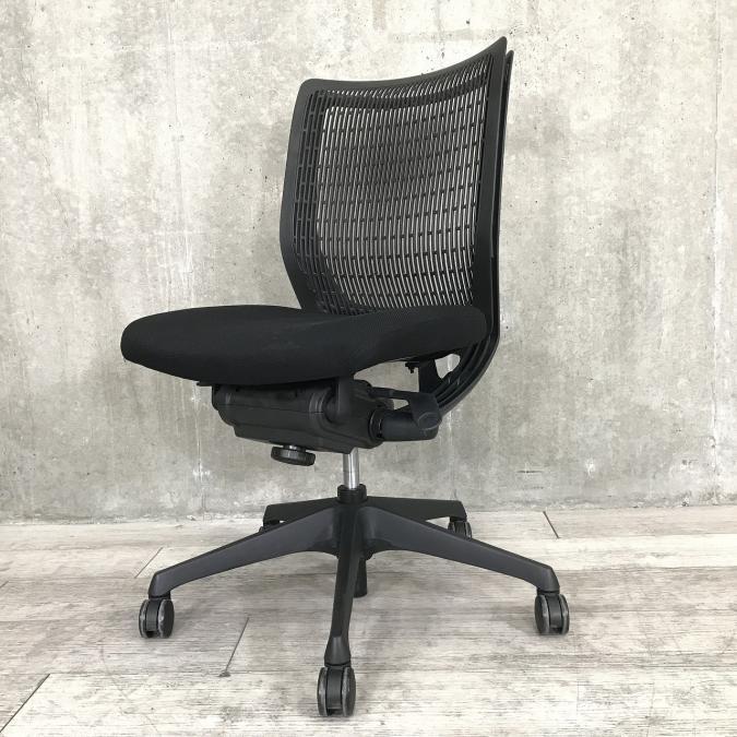 【メッシュ背面で蒸れにくい】オススメの人気チェア！
■オカムラ/ヴィスコンテ（Visconte）/ブラック
                        ヴィスコンテチェア
                                    中古
            