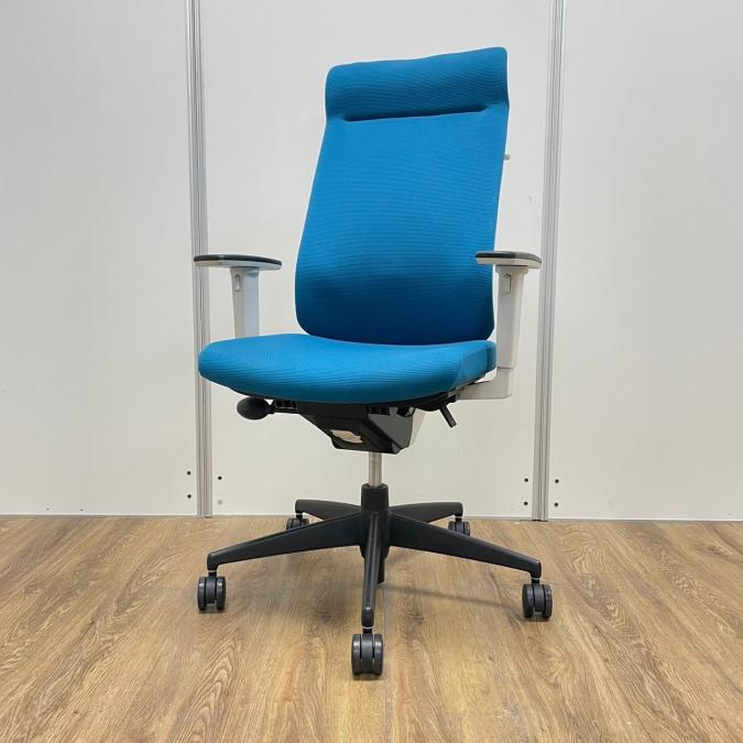 【商品入替のため、残り1脚限り】【レア】コクヨ製　ウィザード2シリーズ　ブルーカラー　ホワイトフレーム　ランバーサポート　コートハンガー　可動肘　アディショナルバック　エクストラ肘付きチェア！！
                        ウィザード2
                                    中古
            