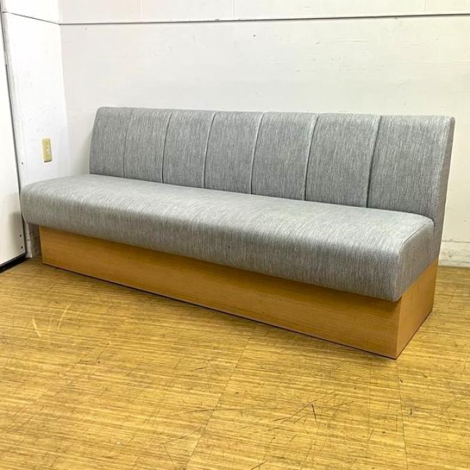 3人掛けソファ　張地：グレー　応接用やリフレッシュスペース用としておすすめ
                        その他シリーズ
                                    中古
            