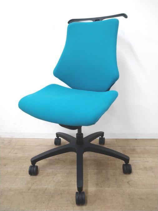 【在庫入替セール品！】【背もたれが湾曲型で背中にフィット！クッション性バツグンなOAチェア】■イトーキ製　エフ　OAチェア
                        エフクロス
                                    中古
            