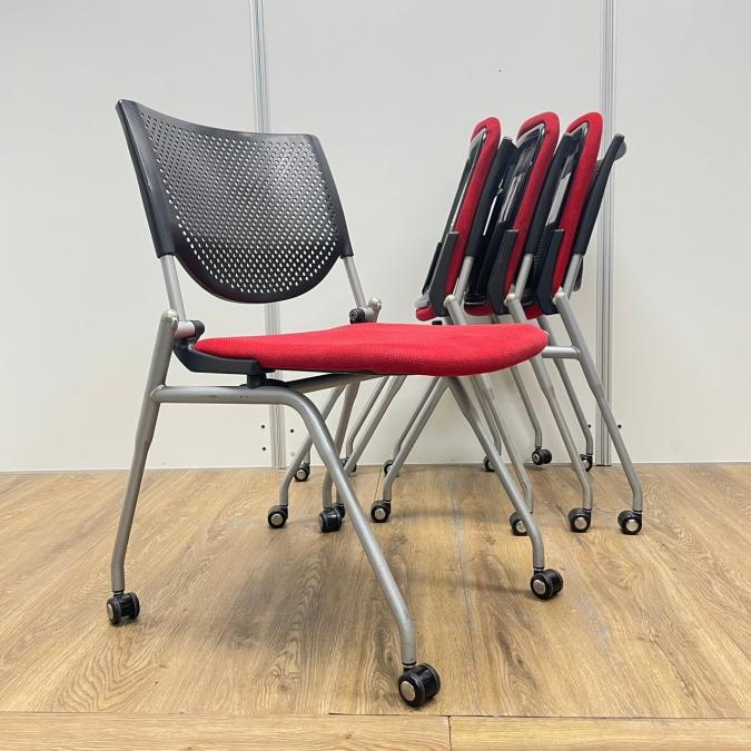 【4脚セット！！】オカムラ製　プロスタックシリーズ　レッドカラー　プレーンタイプ　背面樹脂メッシュ　レッド(座面)×ブラック(背メッシュ)　コンパクトに積み重ねて収納　ネスティングチェア！！
                        プロスタック
                                    中古
            