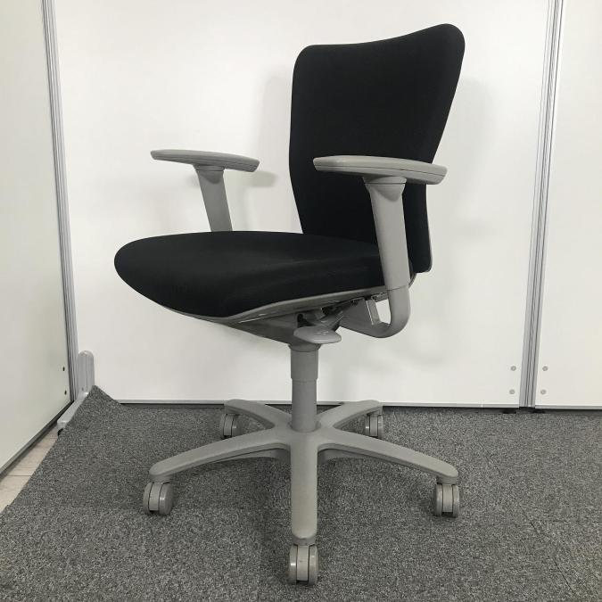 中古】カロッツァチェア CK43GR FS11 オカムラ/okamura 肘付ローバック 