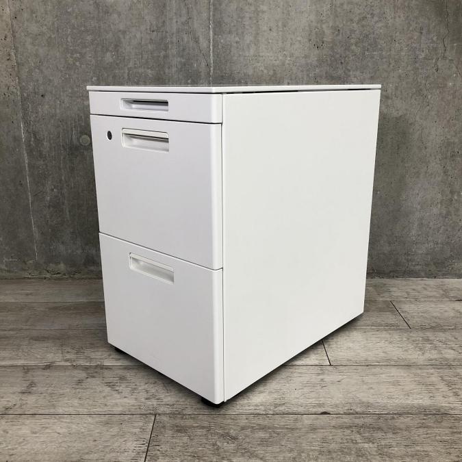 【フリーアドレスデスクのお供に！ちょっとした手荷物入れにも！】■コクヨ(KOKUYO)製　GTワゴン　3段ワゴン　高さ650mmタイプ　■ホワイト 　■シリンダー錠
                        GTワゴン
                                    中古
            