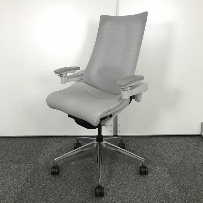 【2020年製】【確かな座り心地と機能性！】■イトーキ（ITOKI）　アクト　（Act）　ハイバック　■可動肘（アジャスタブル肘）　■メッシュ　グレー
                        アクト メッシュ アルミ
                                    中古
            