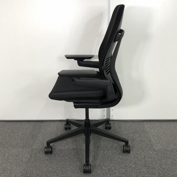 最終値下美品 スチールケース(Steelcase) ジェスチャー　定価24万円 オフィスチェア 高機能チェア steelcase/スチールケース