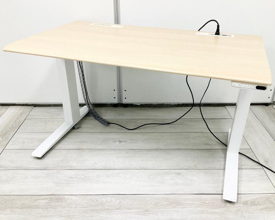 電動昇降デスク 平デスク オススメ(おすすめ) 大人気 ・Okamura/オカムラ ・Swift/スイフト ※横浜本店撮影画像※
                        Swift
                                    中古
            