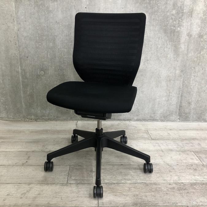 【在庫入替セール品！】【操作レスで完成する、いつでも理想的な座り心地！】■イトーキ製　エピオス (epios)　■ローバック　背面メッシュ　■ブラック2/4
                        エピオスチェア
                                    中古
            