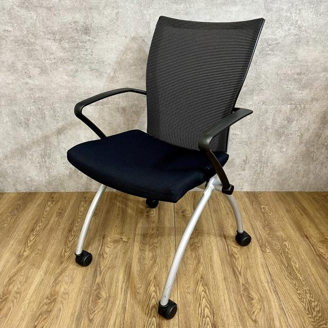 【米国製ネスティングチェア！】ヘイワース　HAWORTH　海外メーカー　高品質　レア　リクライニング　折り畳み　ネスティング　中古　福岡　佐賀　長崎　大分　熊本　宮崎　鹿児島　沖縄　九州 ∴
                        x99
                                    中古
            