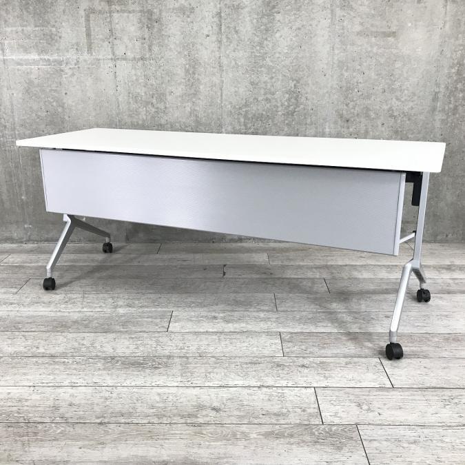 【会議・研修室などに・使わないときは畳んで省スペース！】幕板付き　W1800/D600サイズ　 2～3名での使用想定です
■コクヨ/リーフライン/ホワイト天板　サイドスタックテーブル
                        リーフライン
                                    中古
            