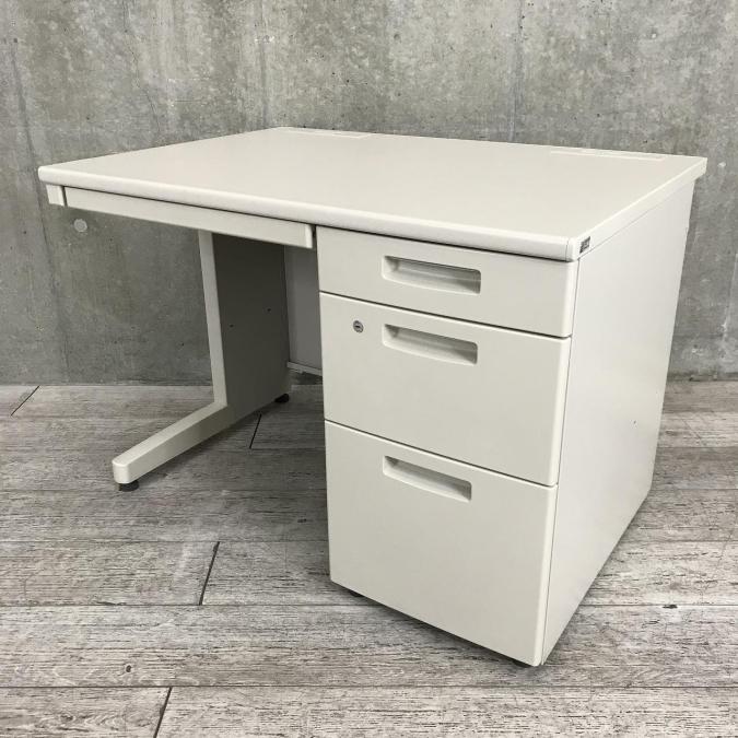 【在庫入替えセール！】【スタンダードなデザインで高品質！スタッフ増員の際にオススメ！ 】■コクヨ(KOKUYO)製　BS＋シリーズ　片袖デスク　W1000×D700mm　■グレー 　■シリンダー鍵
                        BS+
                                    中古
            