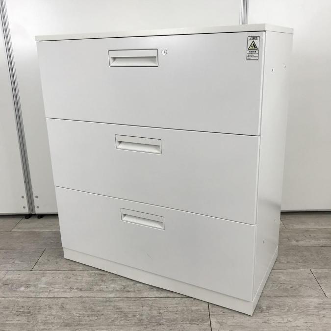 【オフィスの書類をスッキリ整理！】■コクヨ（KOKUYO）製　エディアシリーズ　3段ラテラル　ローキャビネット　■ホワイト　■シリンダー錠【入れ替えセール品】
                        エディア
                                    中古
            