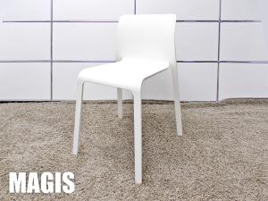 MAGIS/マジス　CHAIR FIRST チェア ファースト 　スタッキングチェア　ホワイト　ステファノ・ジョバンノーニ