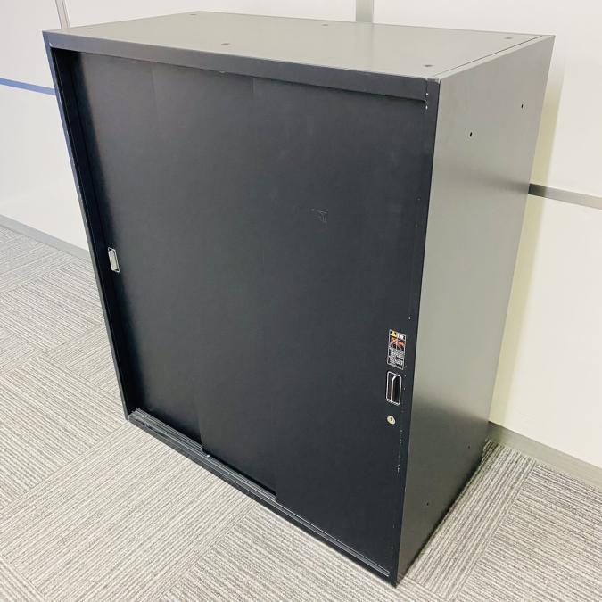 【入替セール品！】【省スペース化に嬉しい味方！2つ重ねてセットでの使用も可能！】■オカムラ(okamura)製　レクトライン　引き違いローキャビネット　減
                        レクトライン
                                    中古
            