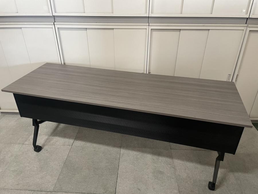 【イトーキ製サイドスタックテーブル】/希少なアッシュグレー/1845/折り畳みテーブル/会議用に
                        スレント
                                    中古
            