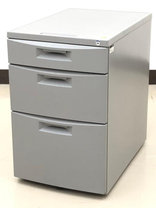 【入替セール品！】【【デスク周りをスッキリ整理！】■イトーキ(ITOKI)　CZシリーズ　3段ワゴン【デスクサイドキャビネット】減
                        CZシリーズ
                                    中古
            