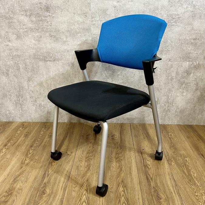【爽やかなライトブルーのスタッキングチェア！】コクヨ　KOKUYO　プロッティ　チェア　ミーティング　スタッキングチェア　小型　キャスター　会議　事務イス　中古　福岡　佐賀　長崎　大分　熊本　宮崎　鹿児島　沖縄　九州
                        プロッティチェア
                                    中古
            