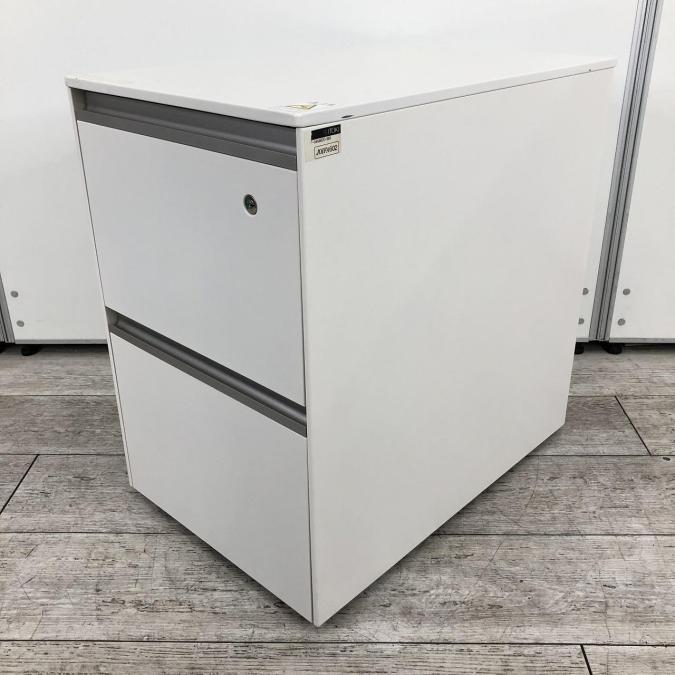 【高品質なインクルードシリーズ！スタイリッシュなデザインが人気！】■イトーキ（ITOKI）製　インクルード (IncLude)　■2段ワゴン　■高さ：600mm　■ホワイト　【左右の利き手を問わず使いやすい！】
                        インクルード
                                    中古
            