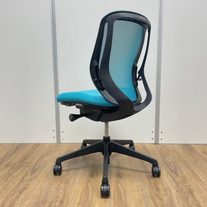 美品 OKAMURA メッシュ オフィスチェア シルフィー  2017年製 中古】シルフィーメッシュ オカムラ/okamura 肘付ハイバック
