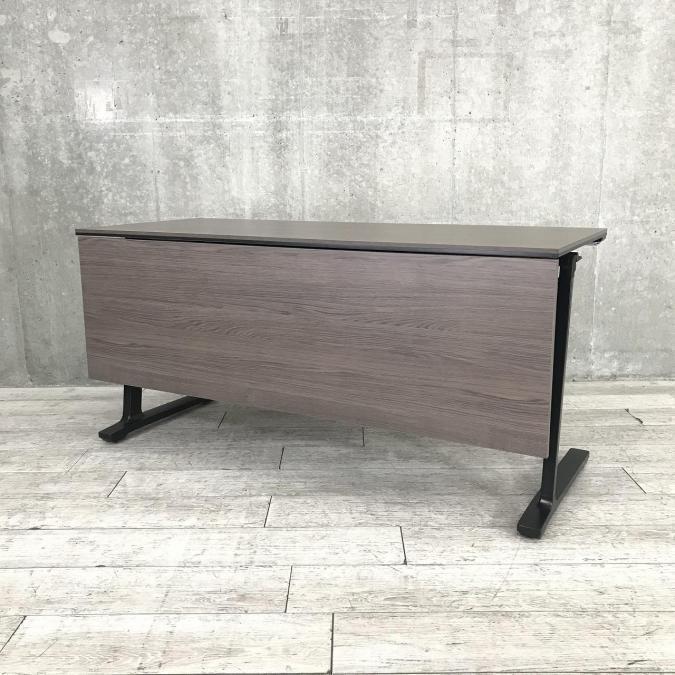 【訳あり特価商品】【折りたためるミーティングテーブル】【ブラウン天板とブラック脚がオシャレ】■KOKUYO（コクヨ）　ミーティングテーブル　サイドスタックテーブル　キャスター付き　■木目ダーク×ブラック脚【弊社使用欄：A00904393】437656
                        カームテーブル
                                    中古
            