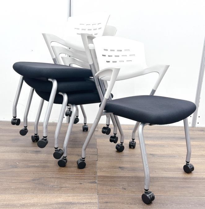 【大量入荷！！】【4脚セットでオトク！】大人気スタッキングタイプミーティングチェア　背もたれプレーンタイプでむれにくい　【スタイリッシュなデザイン！】
                        OM-290シリーズ
                                    中古
            