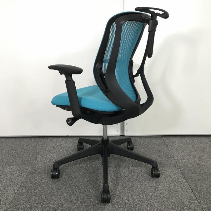 at　オカムラ　シルフィーチェア　ローバック　固定肘　前傾機能　メッシュ　中古品 中古】シルフィーメッシュ オカムラ/okamura 肘付ローバック