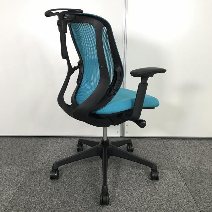 av　オカムラ　シルフィーチェア　ローバック　固定肘　前傾機能　メッシュ　中古品 中古】シルフィーメッシュ オカムラ/okamura 肘付ローバック