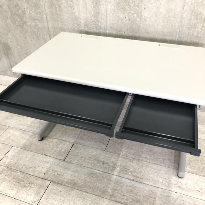 中古】CZデスク CZN-127HA-WE イトーキ/ITOKI 平机 481168 中古】CZデスク CZN-127HA-WE イトーキ/ITOKI 平机 481168