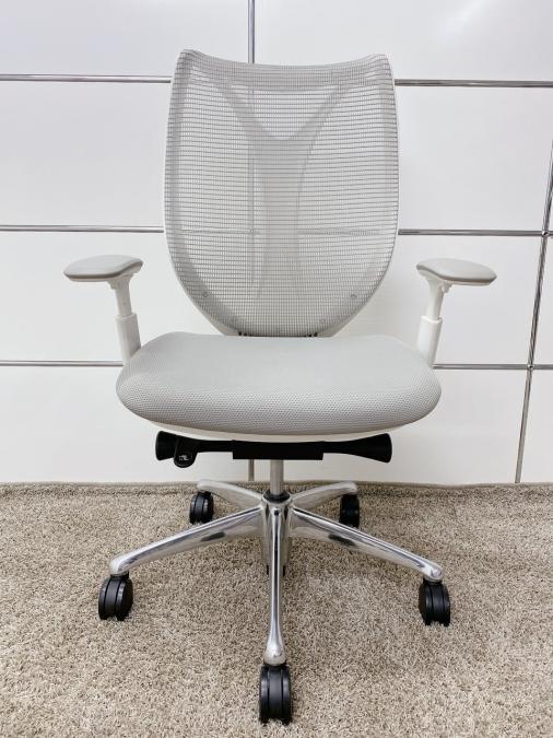 【中古】 サブリナ オカムラ/okamura 肘付ハイバックチェア 中古】サブリナ オカムラ/okamura 肘付ハイバックチェア 306472