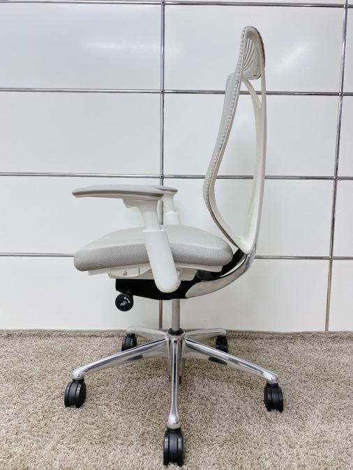 【中古】 サブリナ オカムラ/okamura 肘付ハイバックチェア 中古】サブリナ オカムラ/okamura 肘付ハイバックチェア 306472