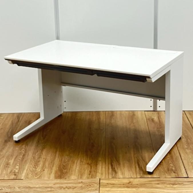 【在庫入替セール】コクヨ製　人気のISシリーズ　ホワイトカラー　定番のW1200サイズ　平机！！
                        iSシリーズ
                                    中古
            