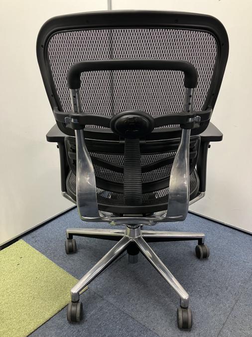 中古】ベーシック Ergohuman/エルゴヒューマン 肘付ハイバック