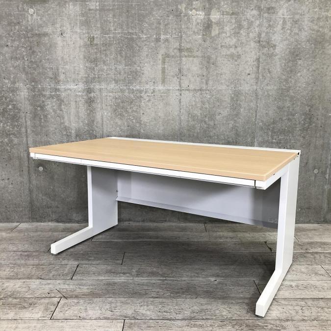 ウチダ製　 スカエナシリーズ　ナチュラルカラー　Sタイプ/中央配線ダクト　残り3台端数のためお安く
                        スカエナ
                                    中古
            