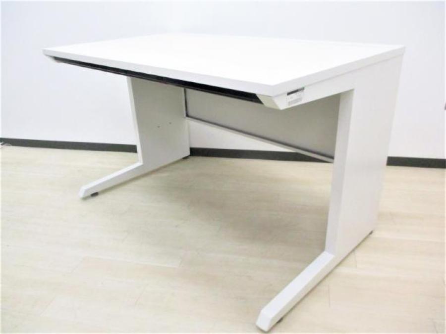 【3台入荷】【在庫入替品】【Z】平机　イトーキ　CZR　1100ホワイト　　オフィスバスターズ　梅田本店
                        CZRデスク
                                    中古
            