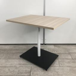 休憩室、リフレッシュルーム用に！　■コクヨ(KOKUYO)製　デイズオフィス（DAYS　OFFICE）flip topテーブル　■天板：ホワイトナチュラル　脚：ブラック