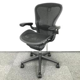 【クレジットカード決済優先】【オフィスチェアの最高潮】【チェアと言えばアーロン!】ハーマンミラー（HermanMiller）製　アーロンチェア　Bタイプ　肘付　ハイバックチェア　ブラック　スタンダード仕様　固定肘　状態良し　在宅ワーク　テレワーク　ゲーム用　個人様　オフィスバスターズ心斎橋店