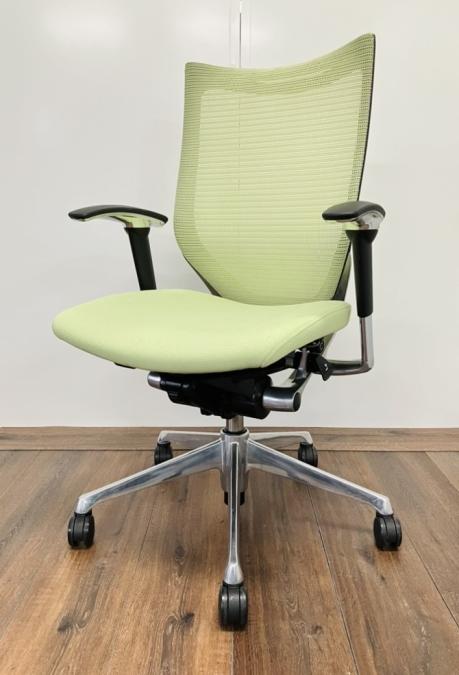 美品 オカムラ バロンチェア 肘付きハイバック - いす