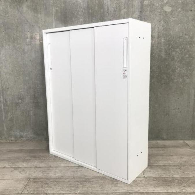 【在庫入替品】【10台入荷！】コクヨ製エディア｜珍しいスリムタイプ引違い書庫
                        エディア
                                    中古
            