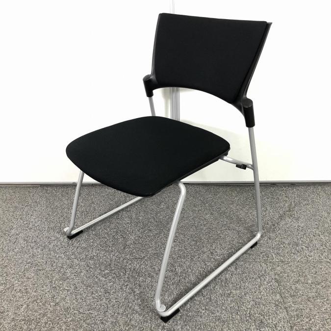 【在庫入替セール品！(本在庫限定価格)】【☆スタイリッシュなデザイン！】■イトーキ製　マノスチェア　ブラック　■重ねて収納！使い勝手抜群のスタッキングチェア！【ITOKI　MANOSS】
                        マノスチェア
                                    中古
            