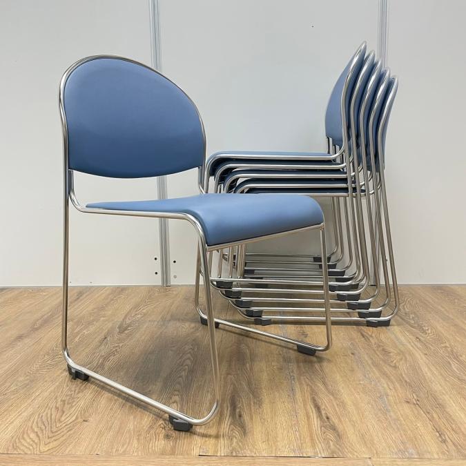 【6脚セット！！】コクヨ製　CK-810シリーズ　ブルー　ビニールレザー地　サークル脚　ミーティング・セミナーの定番！カフェスペースにも！　スタッキングチェア！！
                        CK-810 シリーズ
                                    中古
            