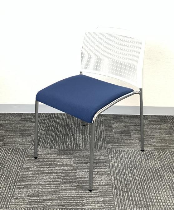 ミーティングや休憩スペースにオススメ！！スタッキングチェア！
                        その他シリーズ
                                    中古
            