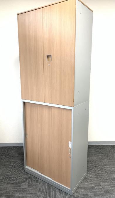 【在庫入替セール】【見える化にフォーカスしたオープン書庫と高品質で使いやすい大容量の三段キャビネットの書庫セットが入荷！】■オカムラ（okamura）　レクトライン　両開き＋引違い　書庫セット　■W800㎜×D450㎜×H2160㎜【A00978650】【A00978651】【IB】
                        レクトライン
                                    中古
            