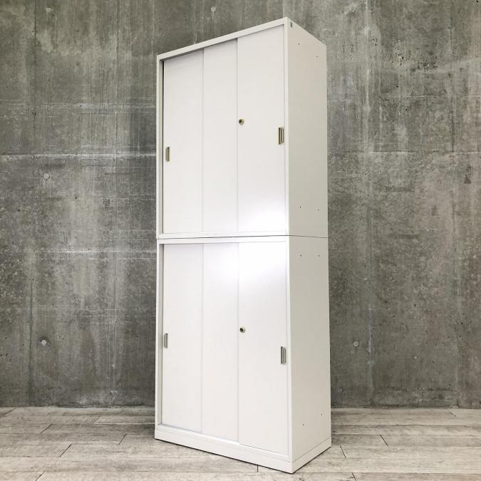 【上下引違のセット書庫】オカムラ42シリーズ 　引違い×引違いコンビ書庫/ニューグレー/3枚引戸タイプ
                        42シリーズ
                                    中古
            