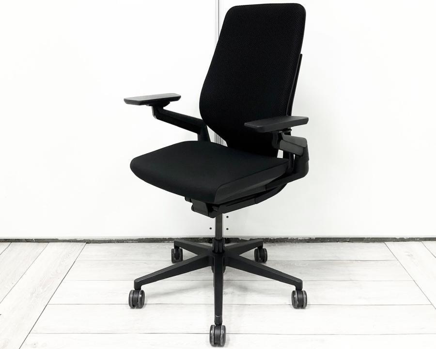 【中古】ジェスチャー Steelcase/スチールケース 肘付ハイバックチェア 484648 - 中古オフィス家具ならオフィスバスターズ