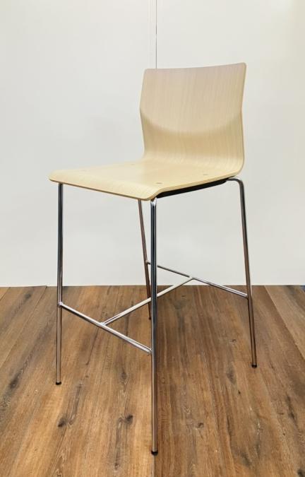 【在庫入替セール】希少/カフェスペース/カウンターチェア　　オカムラ製（okamura）　スイープシリーズ（sweep）　カウンターチェア　ハイチェア　4本脚【A00977921】【IB】
                        スイープ
                                    中古
            