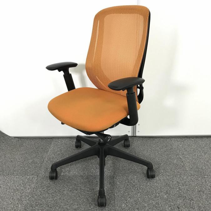 在庫入れ替えセール30％【三次元曲面が身体にフィット・まるで手を添えて包み込まれるような優しい座り心地！】■オカムラ製　シルフィーチェア　ハイバック肘付き　■背面メッシュ　可動肘　■オレンジ  (ブラックフレーム)
                        シルフィーメッシュ
                                    中古
            