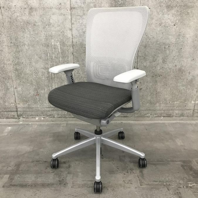 先行予約品【海外メーカー製！お洒落ツートンカラー！】HAWORTH(ヘイワース)ゾディチェア■ランバーサポート付　グレー色
                        ゾディーチェア
                                    中古
            