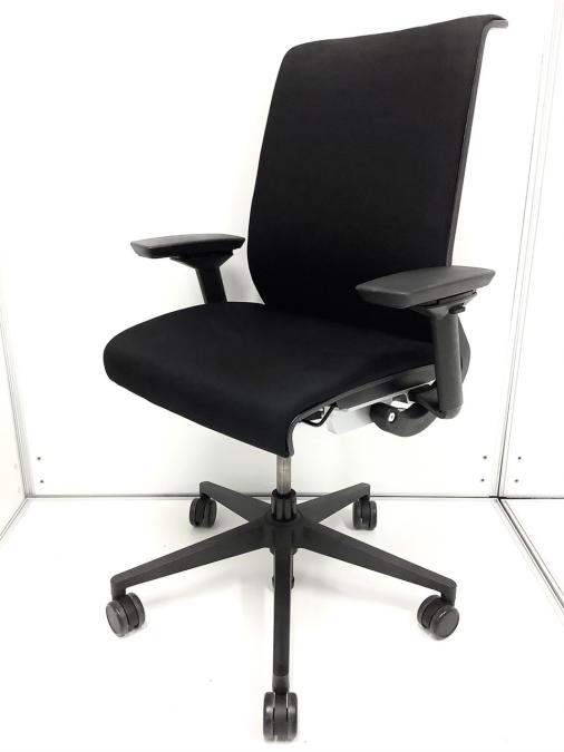 【在庫入替セール品！】海外老舗メーカー・スチールケース　シンクチェア　腰痛サポート　フィット感抜群！/オススメ(おすすめ) /人気商品【弊社使用欄：A00975276】
                        シンクチェア（2014年以前モデル）
                                    中古
            